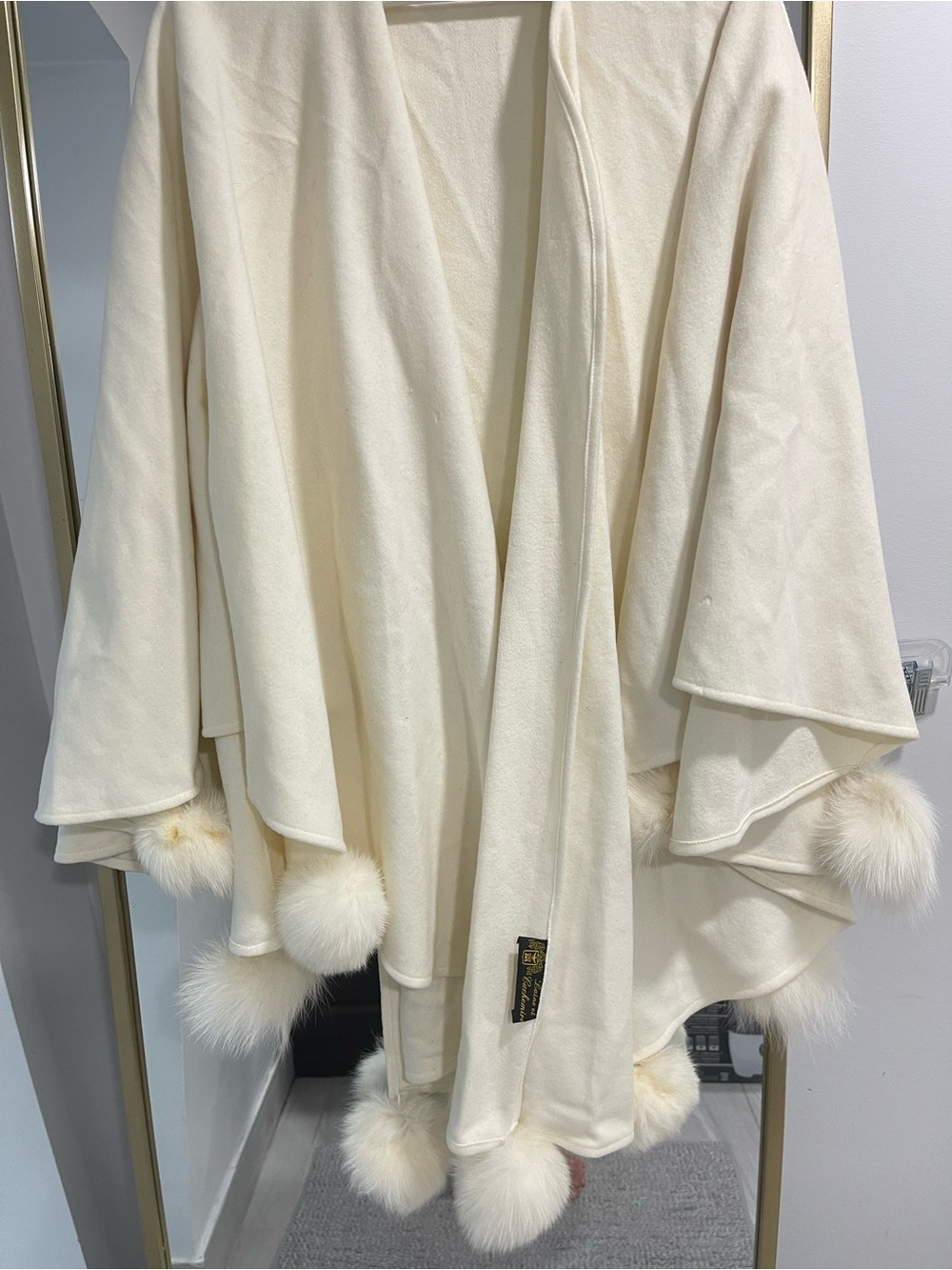 BAYA Paris Vintage Wool & Cashmere Fox Fur Pom Pom Cape Wrap Shawl France Europe - Picture 7 of 10